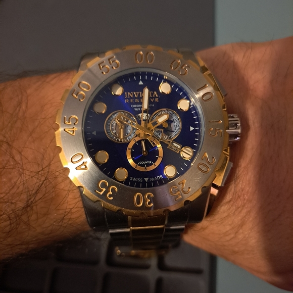 Invicta signature watch - Picture 3 of 3